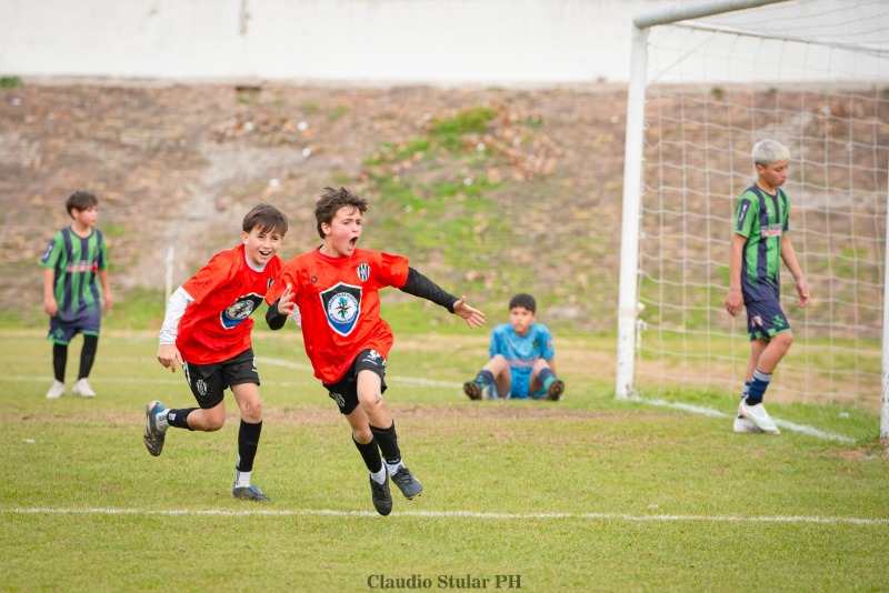 Estudiantes avanz� a las finales del Interligas Juvenil